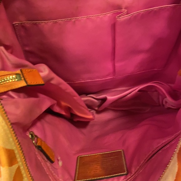Orange coach poppy purse - Picture 7 of 8